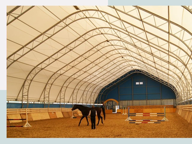 Строительство конных манежей в Таре